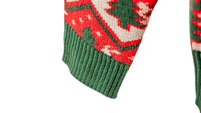 TOMS OFFROAD Christmas Sweater Sleeve